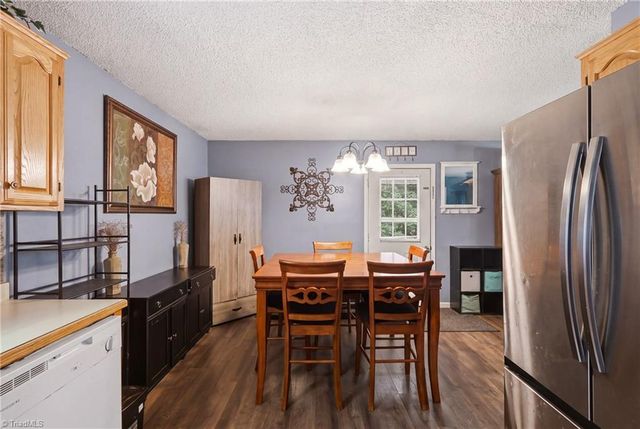 106 N Arlington Avenue, Jonesville, NC 28642