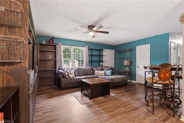 106 N Arlington Avenue, Jonesville, NC 28642