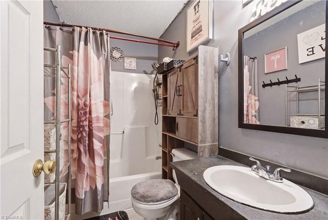 106 N Arlington Avenue, Jonesville, NC 28642