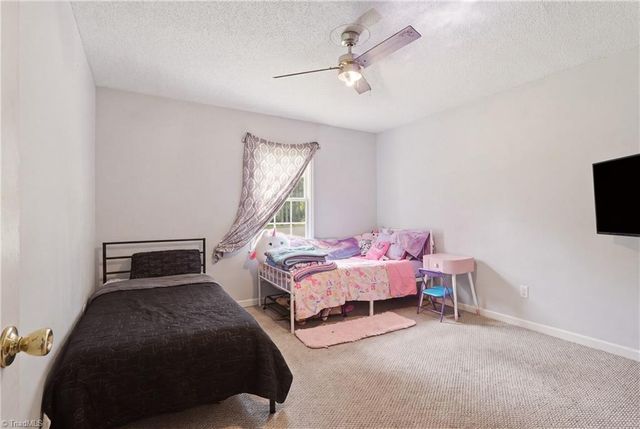 106 N Arlington Avenue, Jonesville, NC 28642