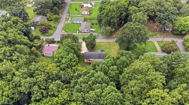 106 N Arlington Avenue, Jonesville, NC 28642