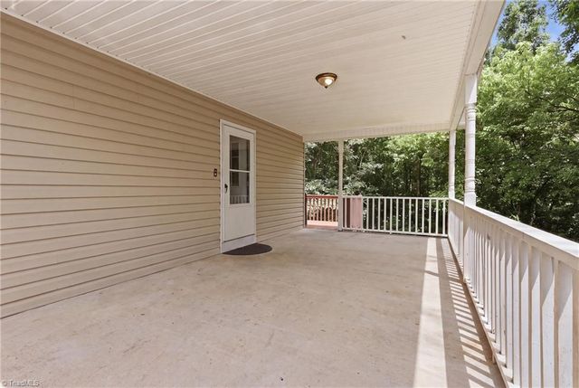 106 N Arlington Avenue, Jonesville, NC 28642