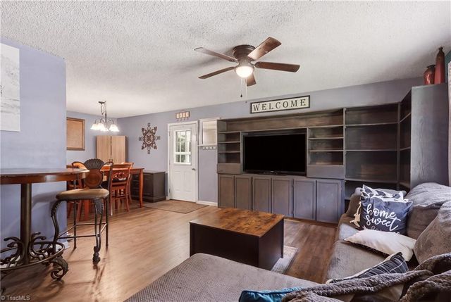 106 N Arlington Avenue, Jonesville, NC 28642