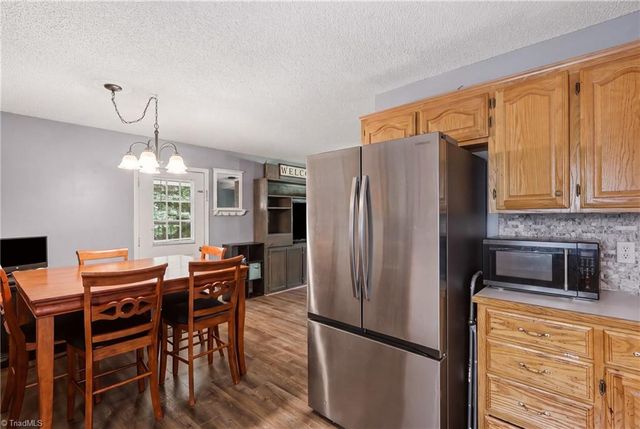 106 N Arlington Avenue, Jonesville, NC 28642