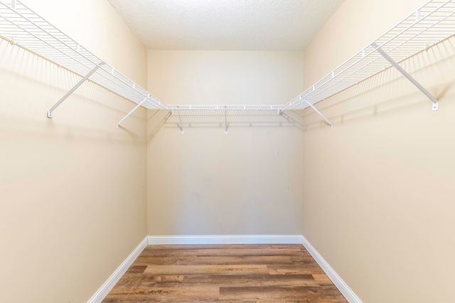328 Elliot Wood Place, Fort Wayne, IN 46804