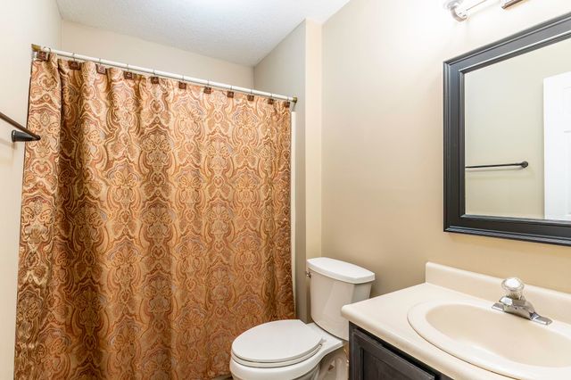 328 Elliot Wood Place, Fort Wayne, IN 46804