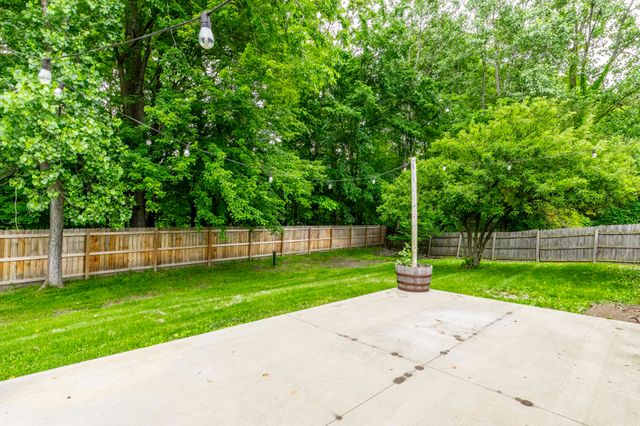 328 Elliot Wood Place, Fort Wayne, IN 46804