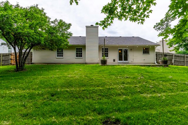 328 Elliot Wood Place, Fort Wayne, IN 46804