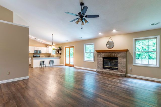 328 Elliot Wood Place, Fort Wayne, IN 46804
