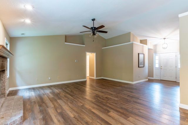 328 Elliot Wood Place, Fort Wayne, IN 46804