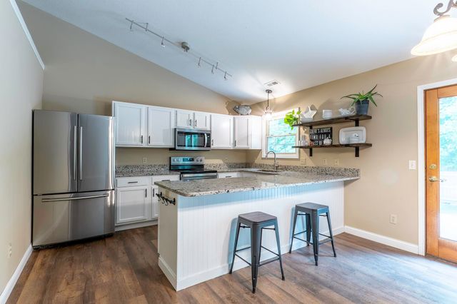 328 Elliot Wood Place, Fort Wayne, IN 46804