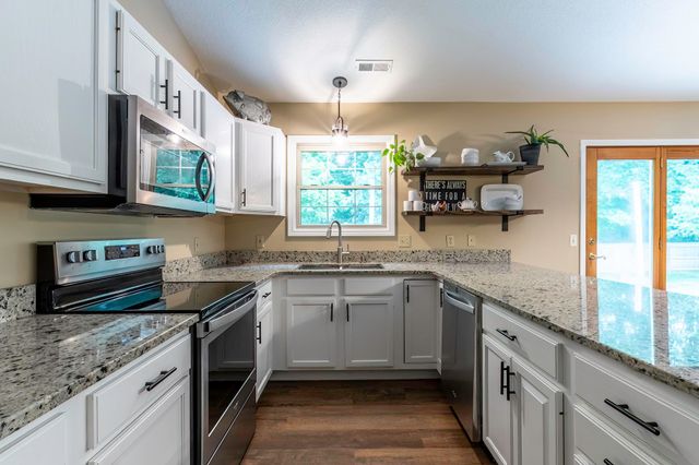 328 Elliot Wood Place, Fort Wayne, IN 46804