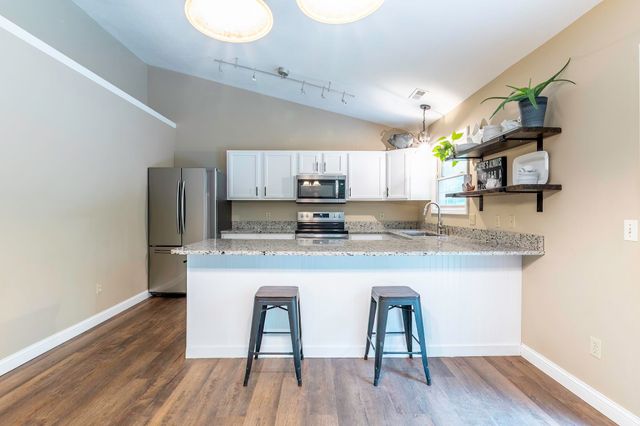 328 Elliot Wood Place, Fort Wayne, IN 46804