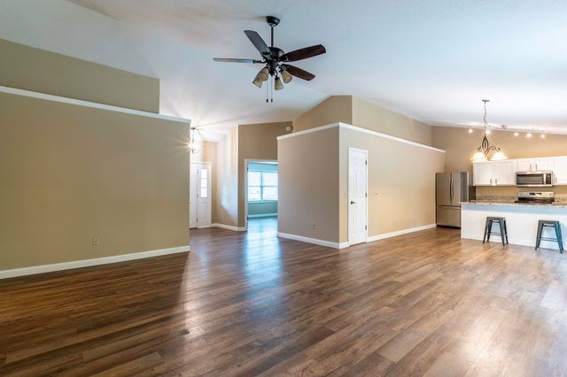 328 Elliot Wood Place, Fort Wayne, IN 46804