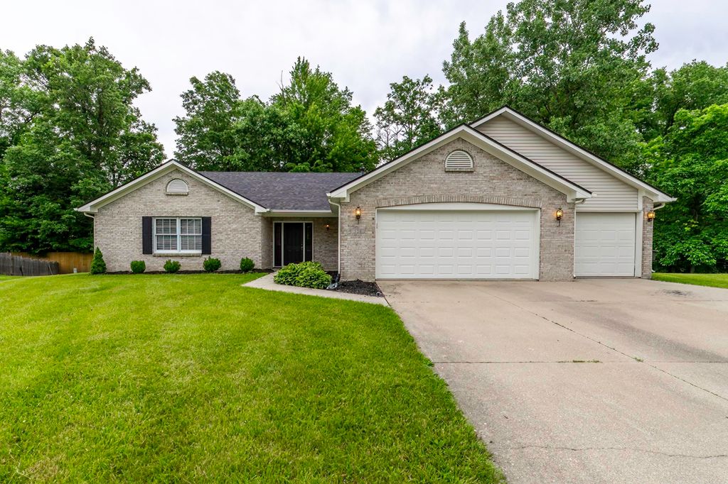 328 Elliot Wood Place, Fort Wayne, IN 46804
