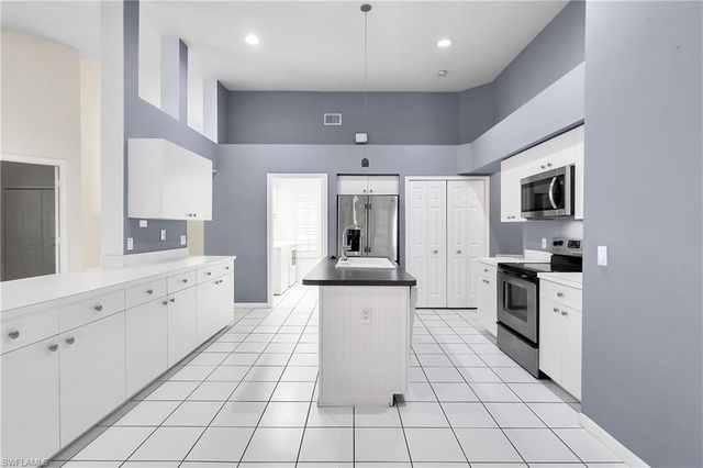 22203 Seashore CIR, Estero, FL 33928