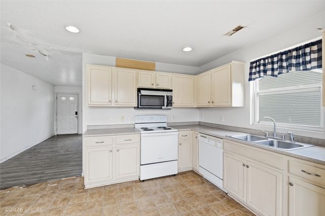 3408 Maple Street SW, Bondurant, IA 50035