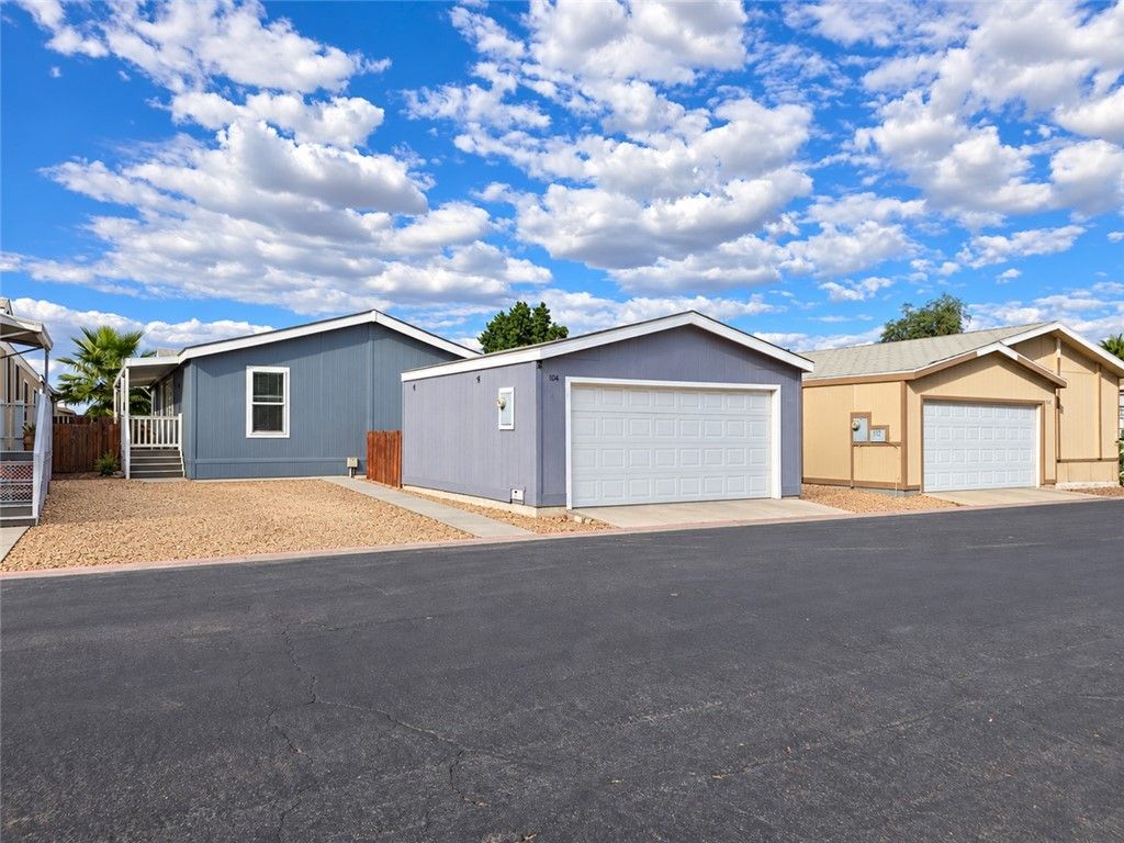 80 E Dawes Street 104, Perris, CA 92571 — photo 2