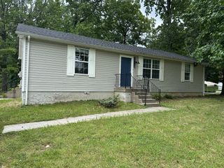 410 Buckeye Ln, Clarksville, TN 37042