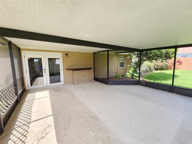 2403 STONEHILL AVENUE, Valrico, FL 33594