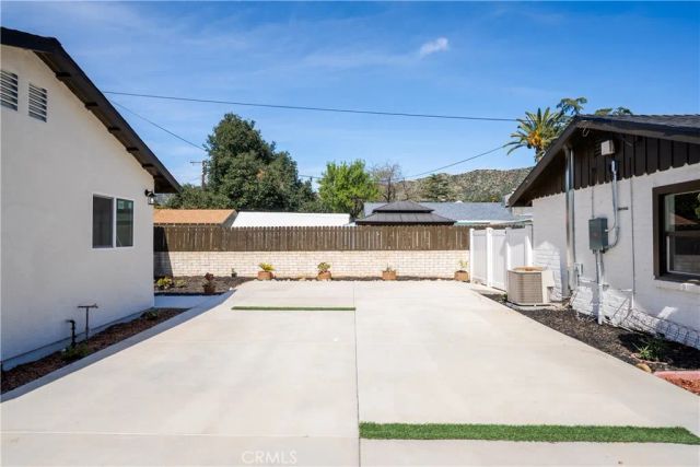 915 N Pasadena Avenue, Azusa, CA 91702
