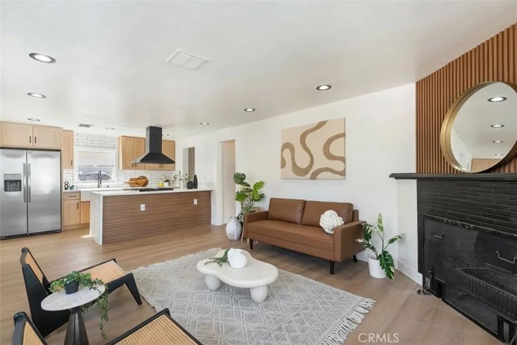 915 N Pasadena Avenue, Azusa, CA 91702