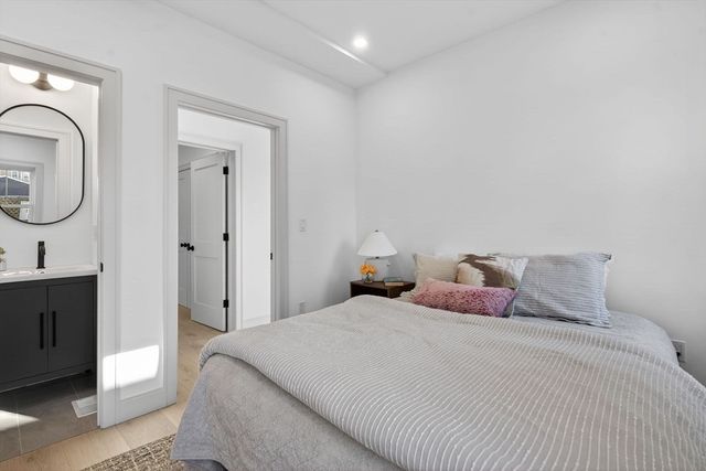 202 Powder House Blvd 1, Somerville, MA 02144