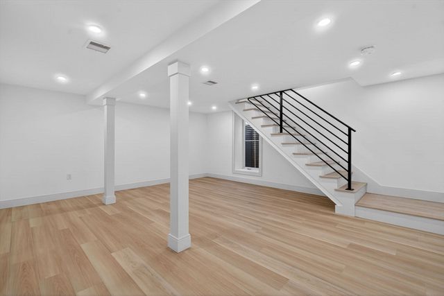 202 Powder House Blvd 1, Somerville, MA 02144