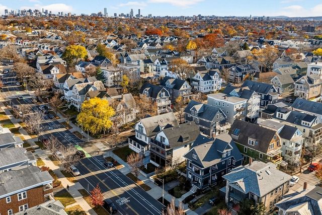 202 Powder House Blvd 1, Somerville, MA 02144