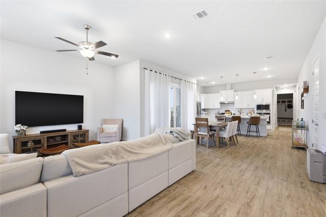 8100 Corrigan PASS, Austin, TX 78744