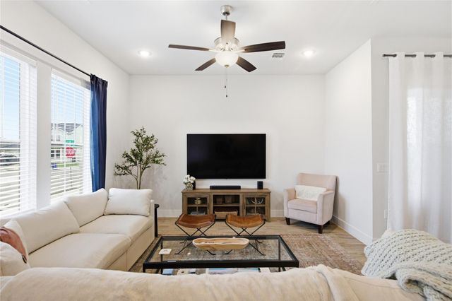 8100 Corrigan PASS, Austin, TX 78744