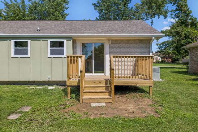 1158 Woodvale Dr, Gallatin, TN 37066
