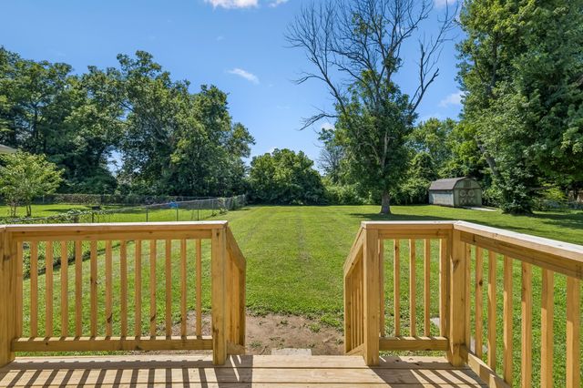 1158 Woodvale Dr, Gallatin, TN 37066