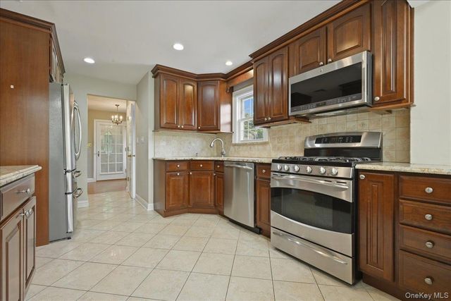 225 Crocus Avenue, Floral Park, NY 11001