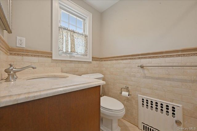 225 Crocus Avenue, Floral Park, NY 11001