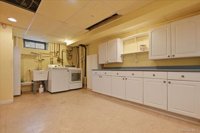225 Crocus Avenue, Floral Park, NY 11001