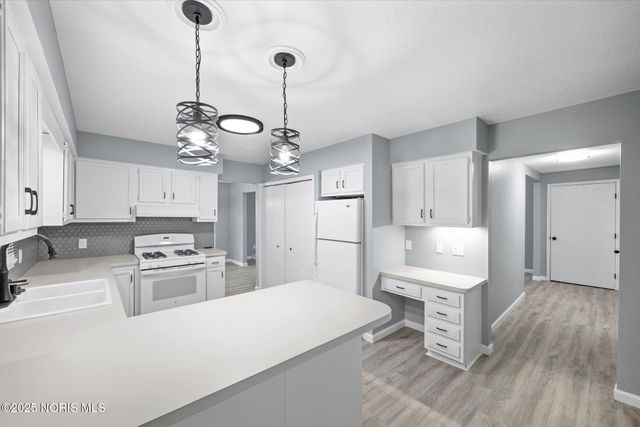 2537 Vaness Drive, Toledo, OH 43615