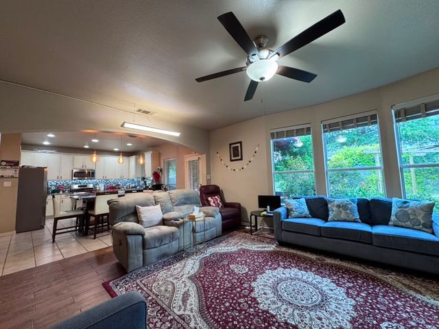 814 Honey Hill Drive, Garland, TX 75040