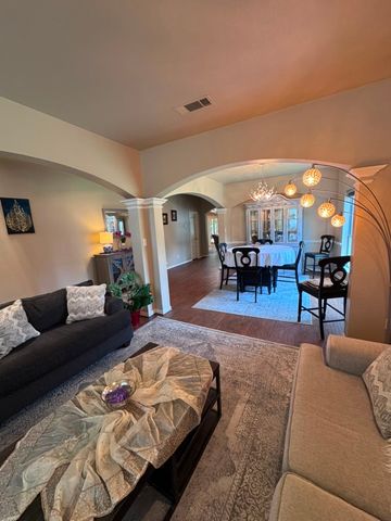 814 Honey Hill Drive, Garland, TX 75040