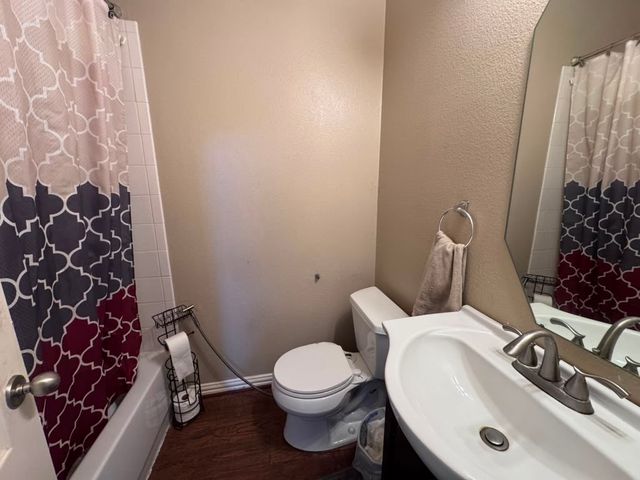 814 Honey Hill Drive, Garland, TX 75040