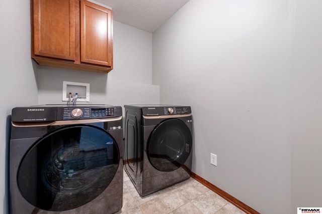 8931 Berg Drive, Lincoln, NE 68505