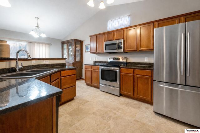 8931 Berg Drive, Lincoln, NE 68505