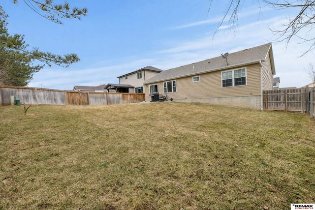 8931 Berg Drive, Lincoln, NE 68505