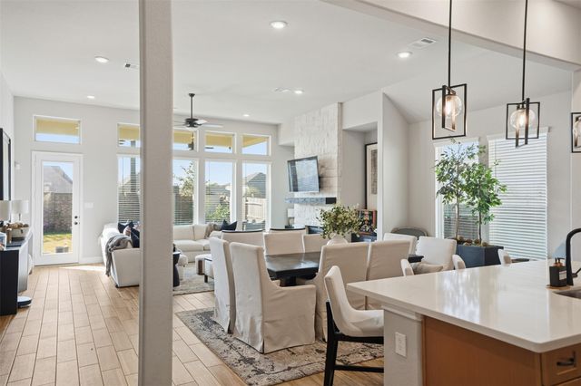 19303 Seabiscuit Stable Trail, Tomball, TX 77377