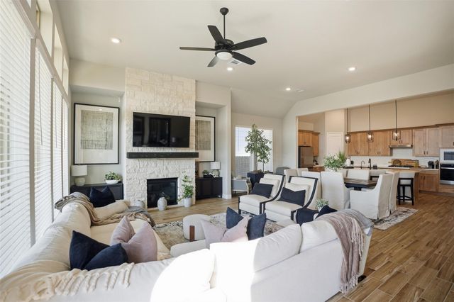 19303 Seabiscuit Stable Trail, Tomball, TX 77377