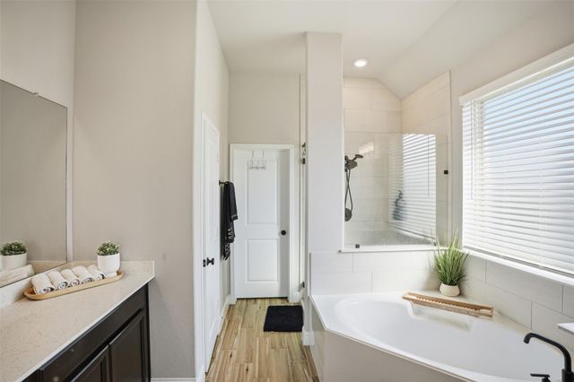 19303 Seabiscuit Stable Trail, Tomball, TX 77377