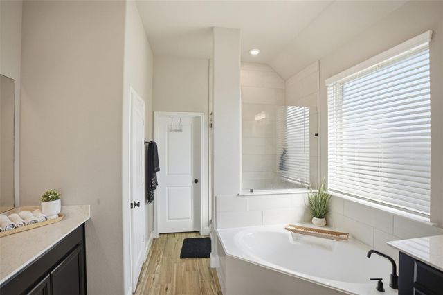 19303 Seabiscuit Stable Trail, Tomball, TX 77377