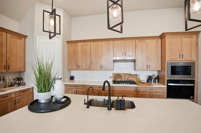 19303 Seabiscuit Stable Trail, Tomball, TX 77377