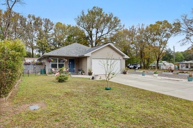 276 E Elm Avenue, Crestview, FL 32536