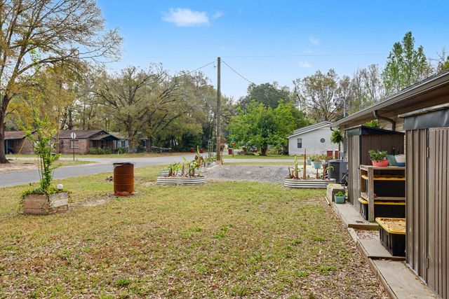 276 E Elm Avenue, Crestview, FL 32536